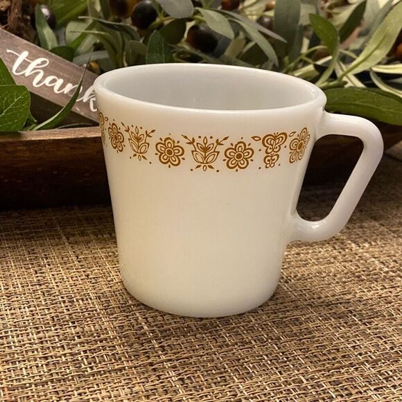 Vintage Pyrex Corning Corelle Butterfly Gold Milk Glass Coffee Cup Mug Made USA - Picture 4 of 10